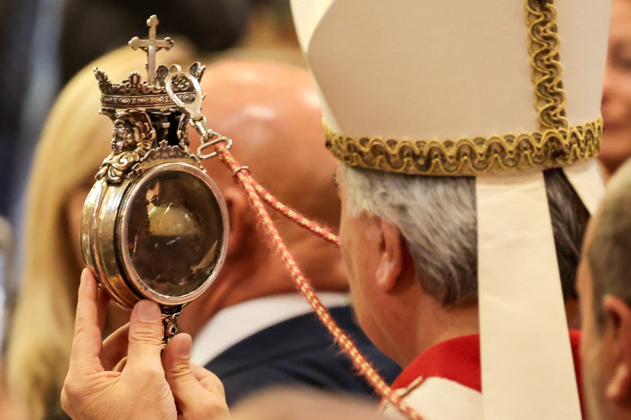 Miracolo di San Gennaro del 19 settembre 2026: il sangue sciolto subito, alle ore 10.04