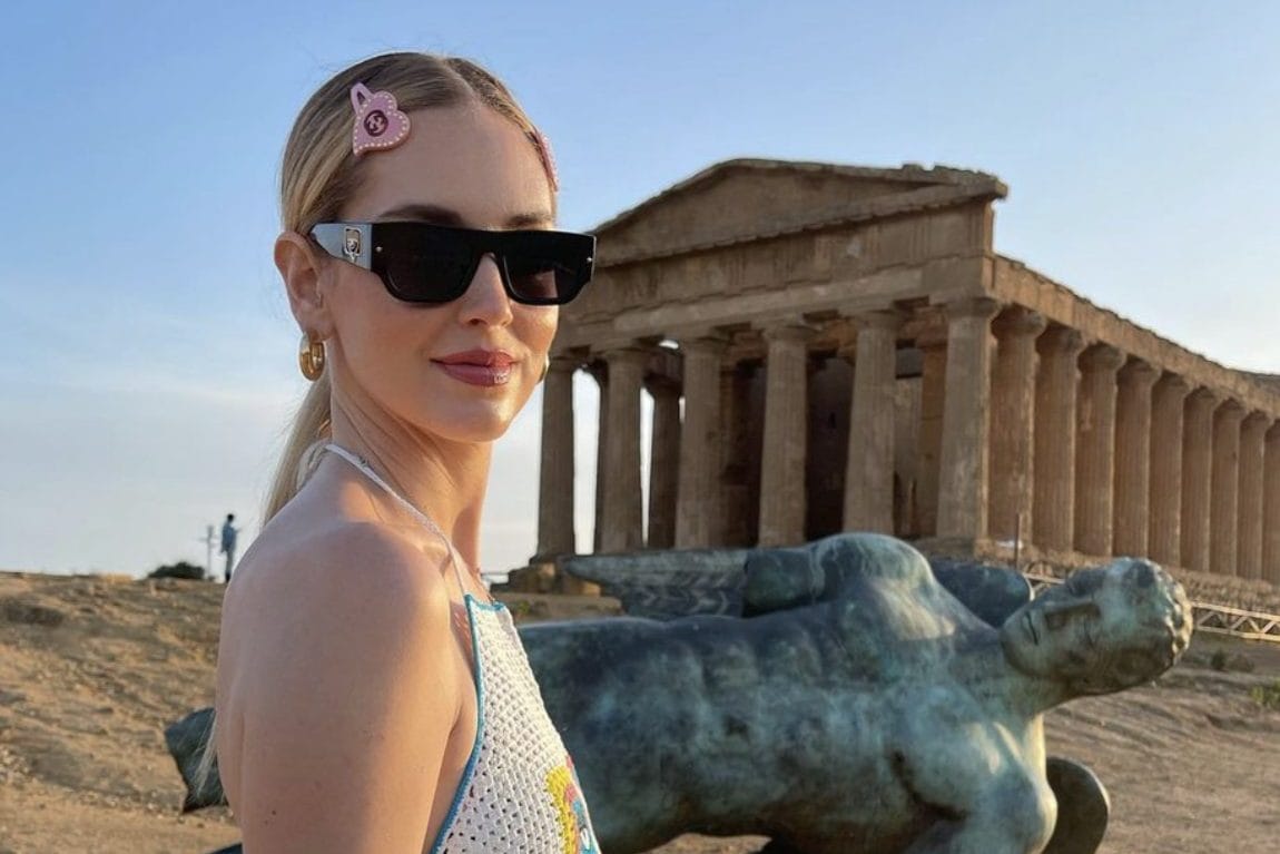 Chiara Ferragni in visita alla Valle dei Tempi in Sicilia