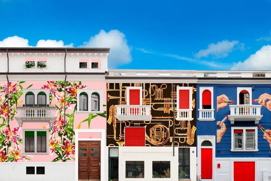 La nuova installazione site specific di Toiletpaper a Milano in collaborazione con Organics by Red Bull