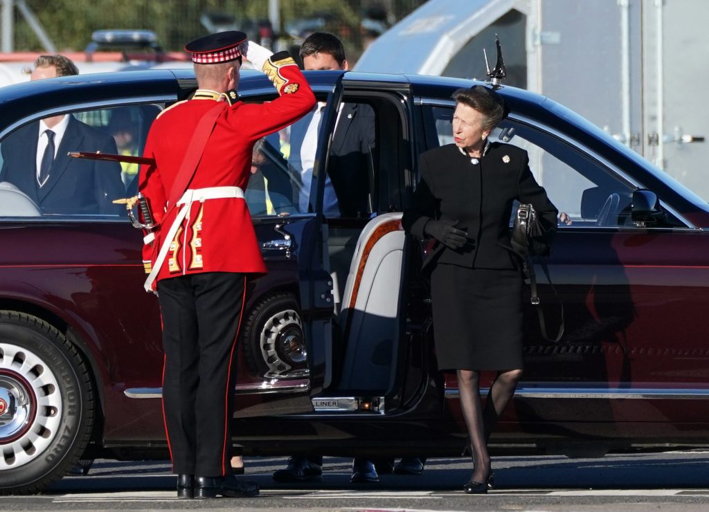 Regina Di Picche Mariti Cornuti Hotwife Slut Keyring Keychain Clip Su Gioielli Accessoria Caldo Moglie Regalo Swinger BBC Interrazziale QOS Snowbunny Stile 4 - Italia - Foto 12