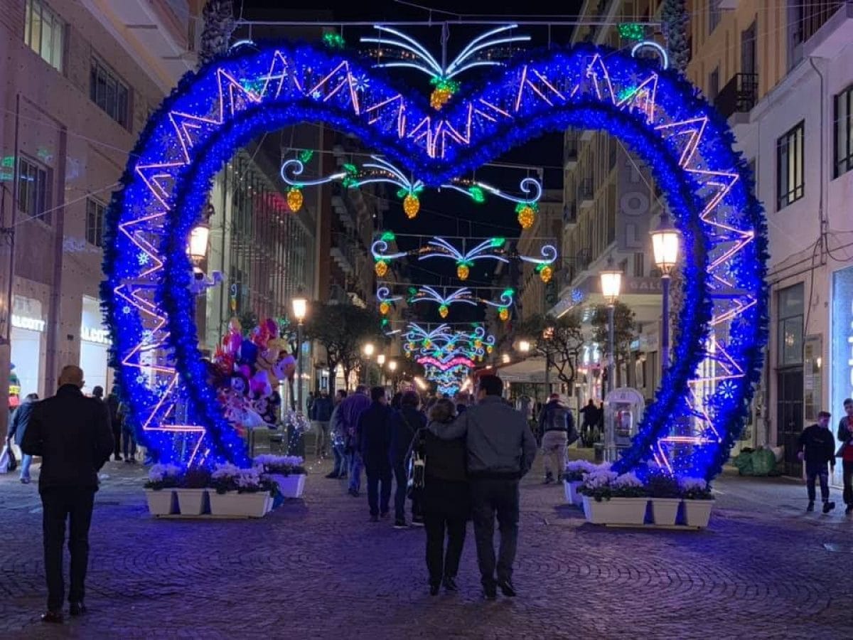 Luminarie di Natale 2022 in Italia: dove vedere le luci più belle