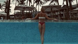 Ilary Blasi col bikini spaiato in Thailandia