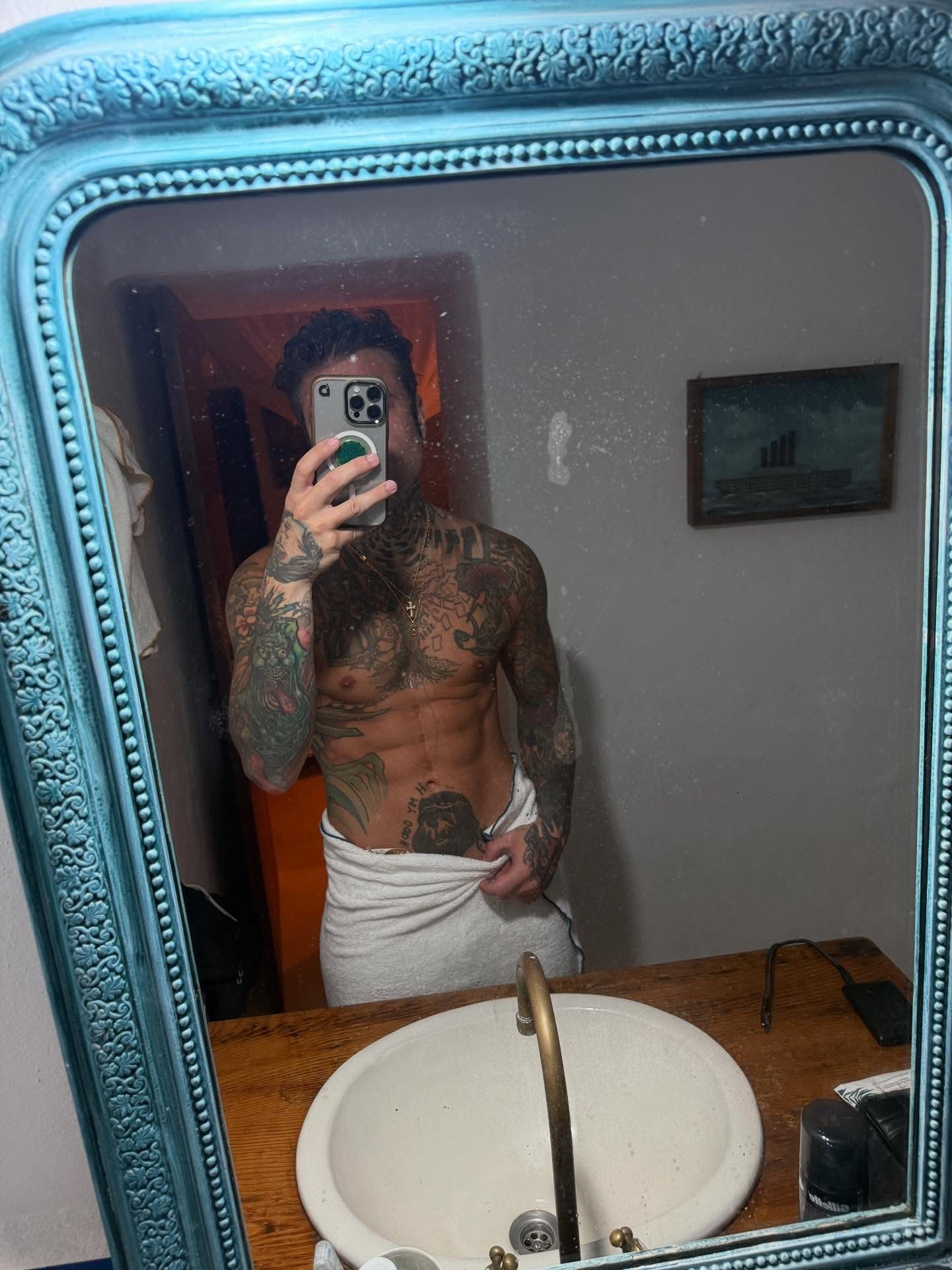 Il tatuaggio sulla pancia