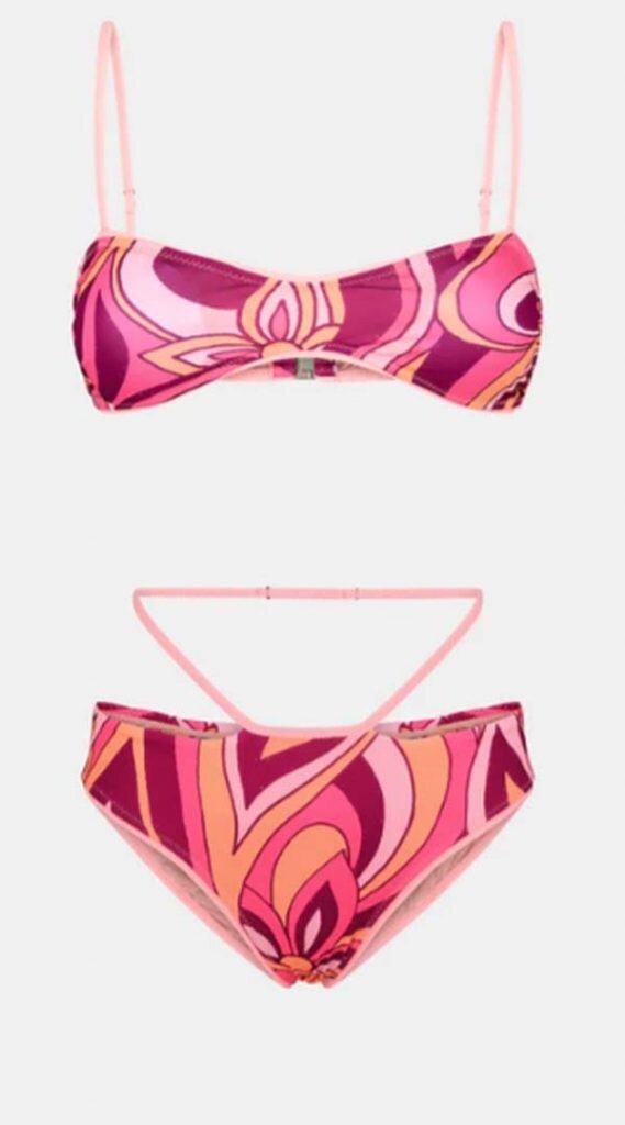 Bel n Rodriguez Torna Sui Social Col Micro Bikini Multicolor e Borsa 
