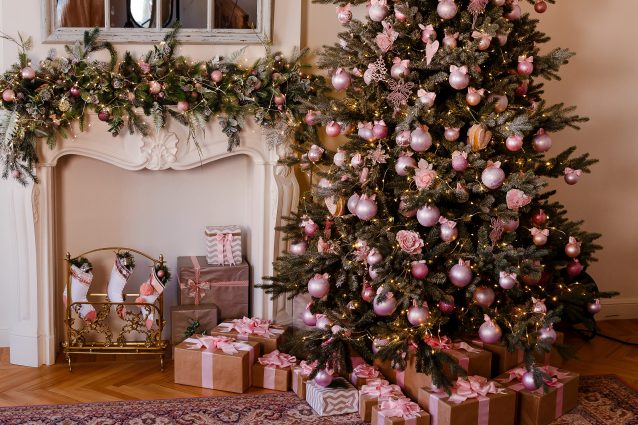 Albero Di Natale Rosa Cipria E Argento Come addobbare l'albero di Natale 2023, le idee di tendenza su colori e