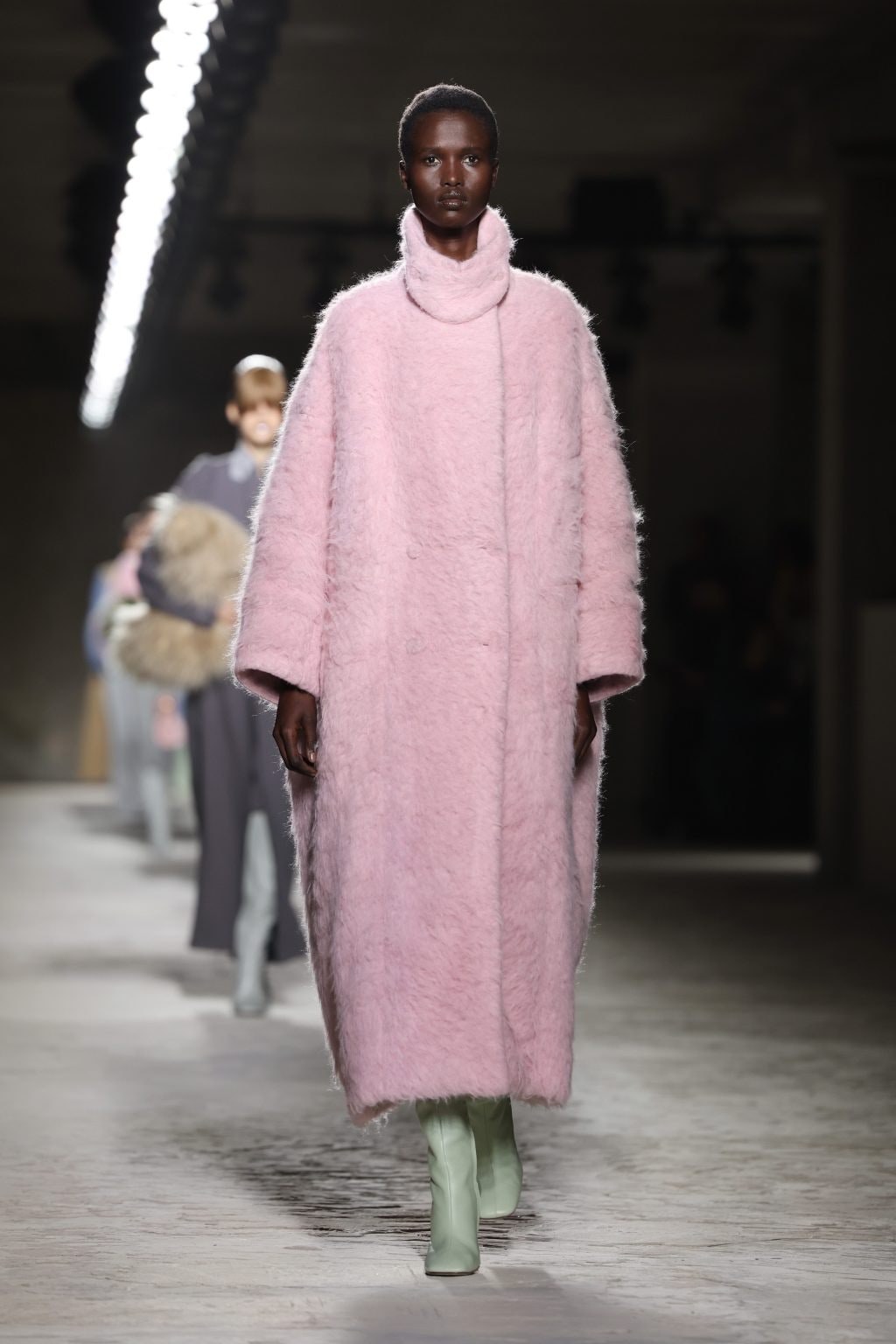 Colori di tendenza Autunno/Inverno 20242025 dal marrone all'argento