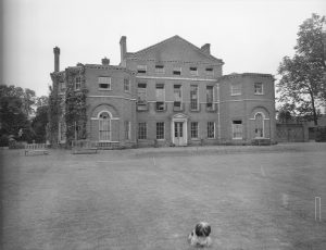 Com'è fatto il Royal Lodge in Windsor, le foto della dimora dove vive