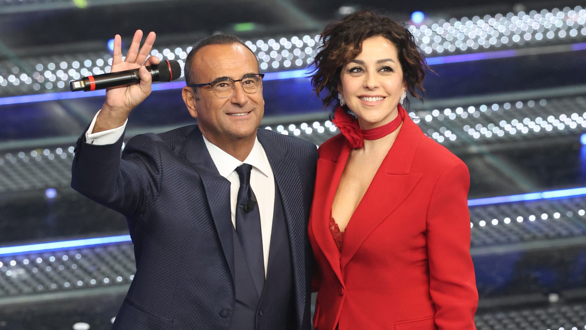 Francesca Vaccaro A Sanremo La Moglie Di Carlo Conti Indossa Un 