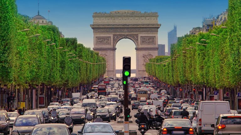 Quali sono le 10 città più stressanti del mondo: in classifica c'è un