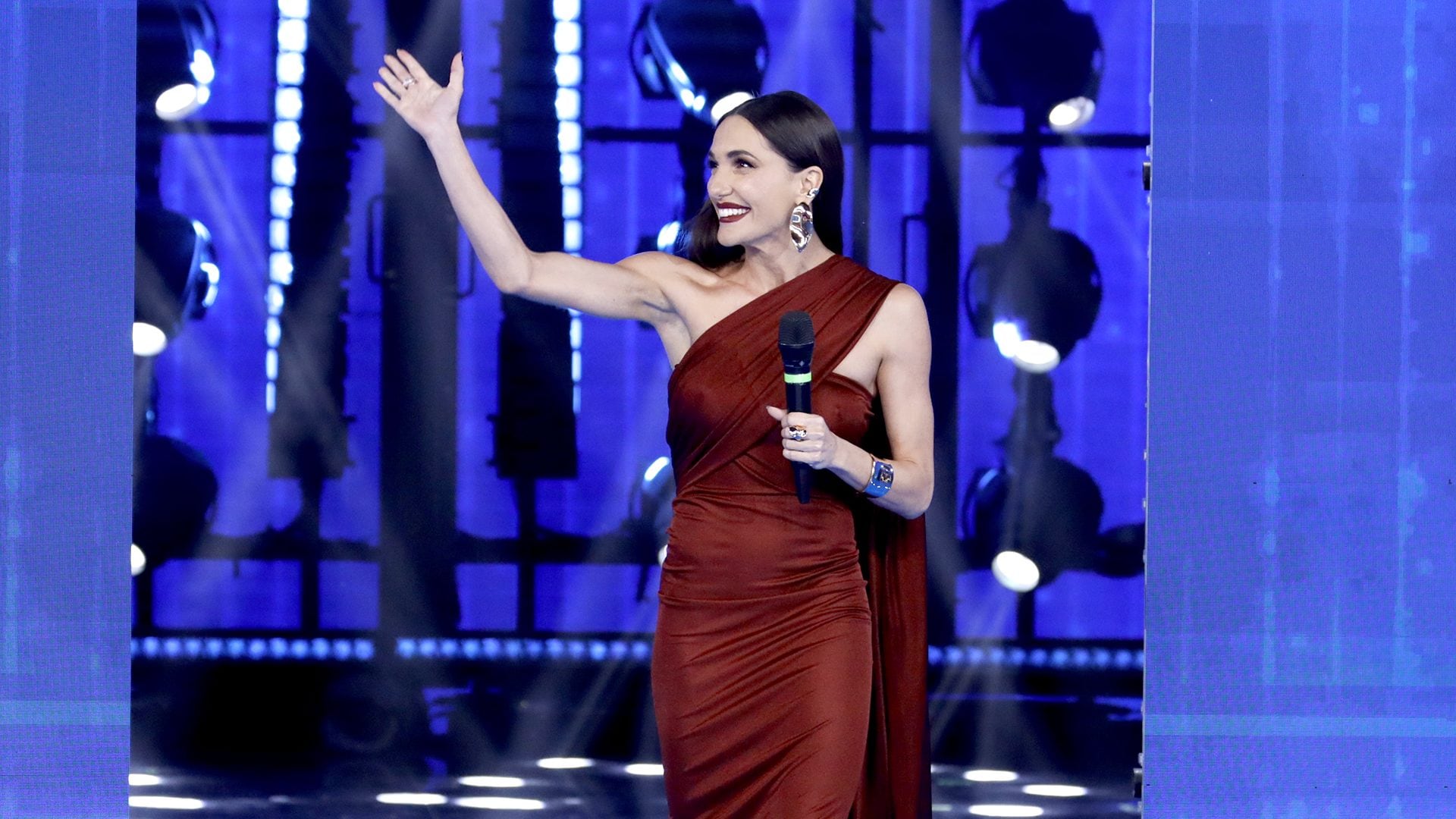Cosa ha indossato Elena D'Amario per la finale di Amici 2025: l'abito da gran sera della ballerina