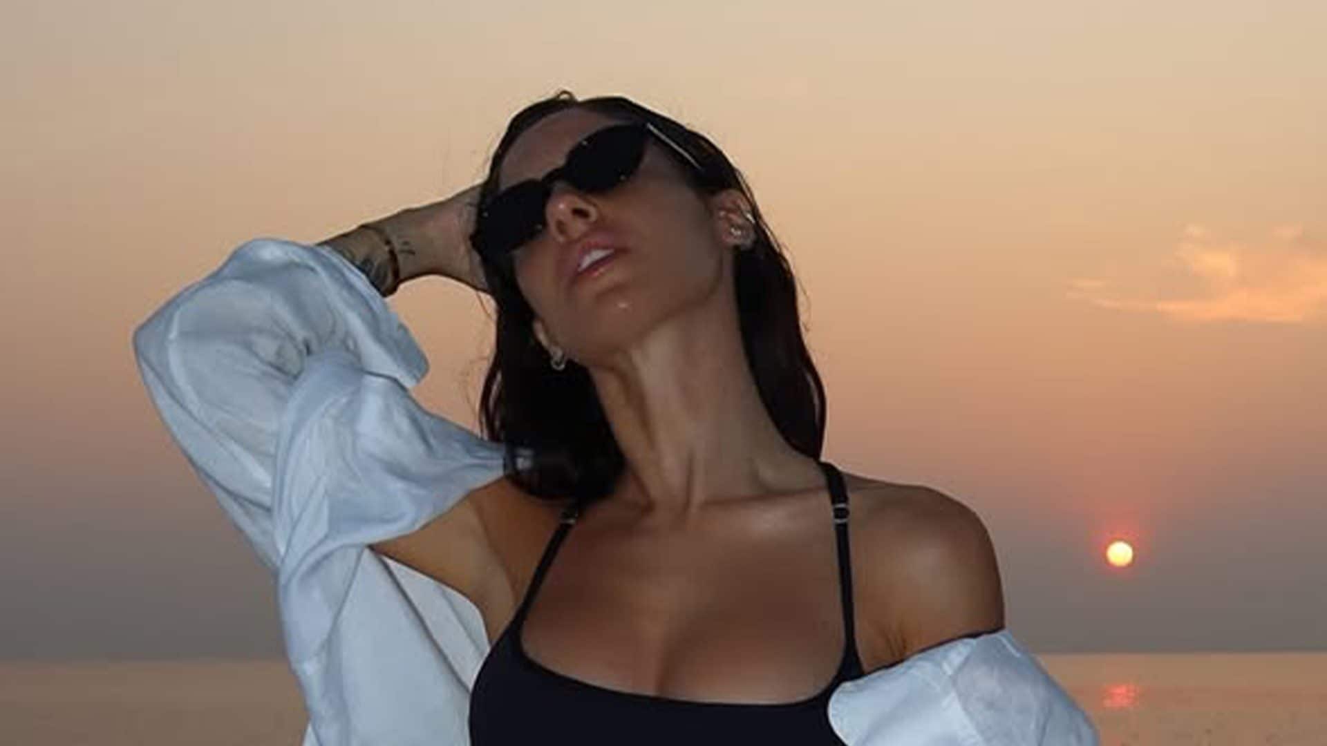 Giulia De Lellis col pancione, primo bikini della gravidanza: "Non si vede ma siamo due"