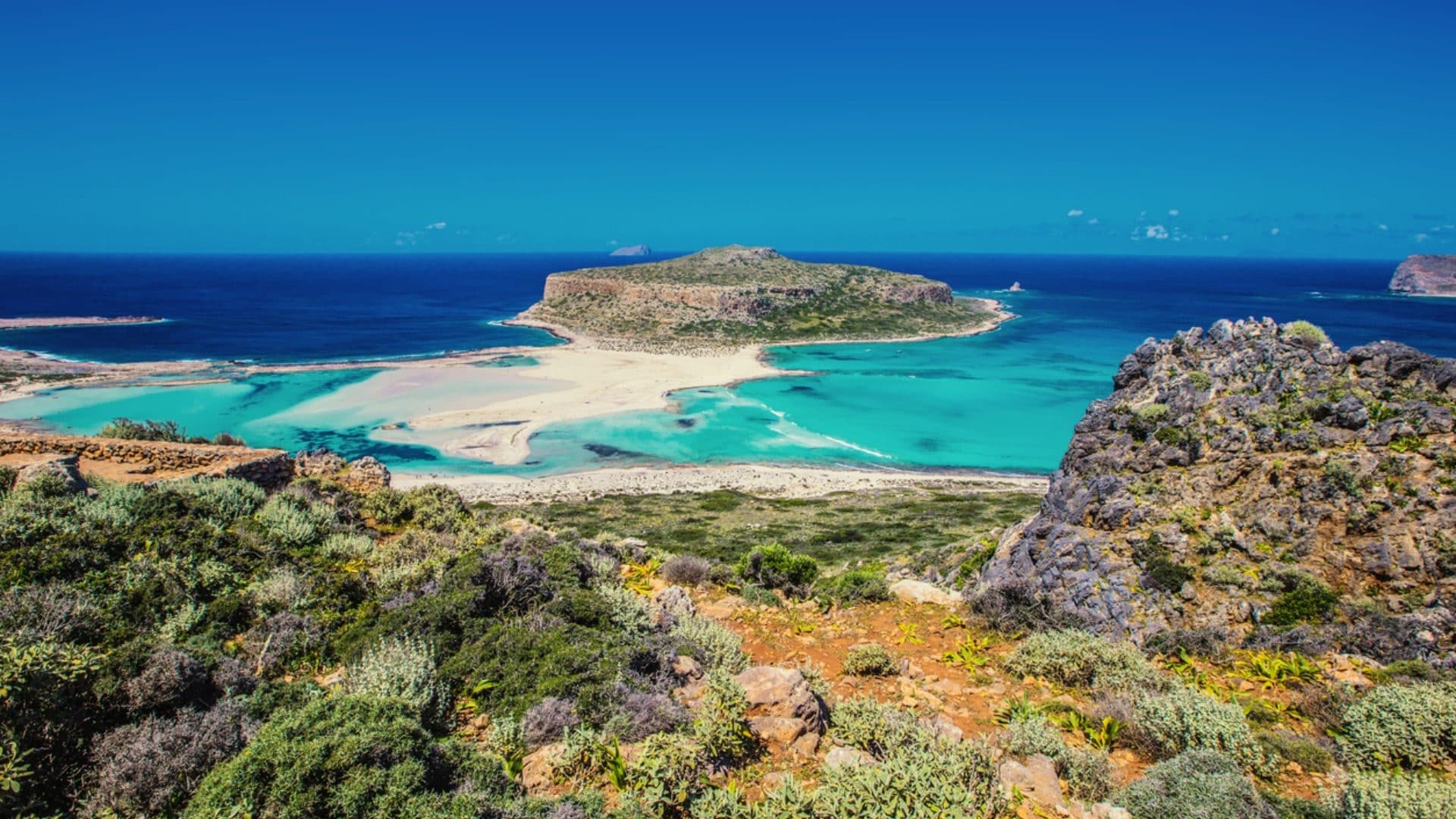 Quali sono le isole greche da visitare e quelle da evitare: i consigli dell'esperta di viaggi