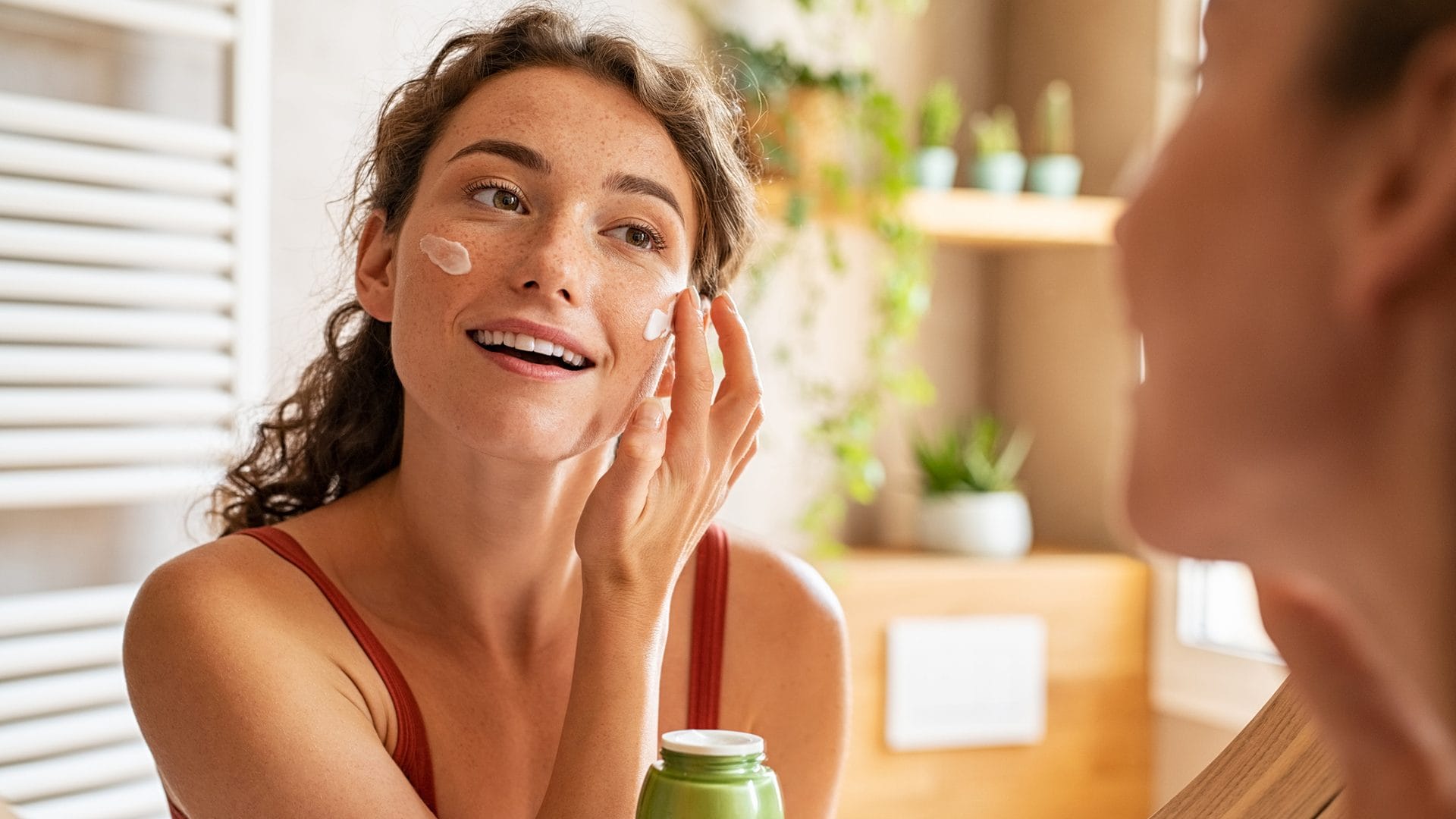 Retinol, collagen, and hyaluronic acid for skincare: what they're for and how to use them