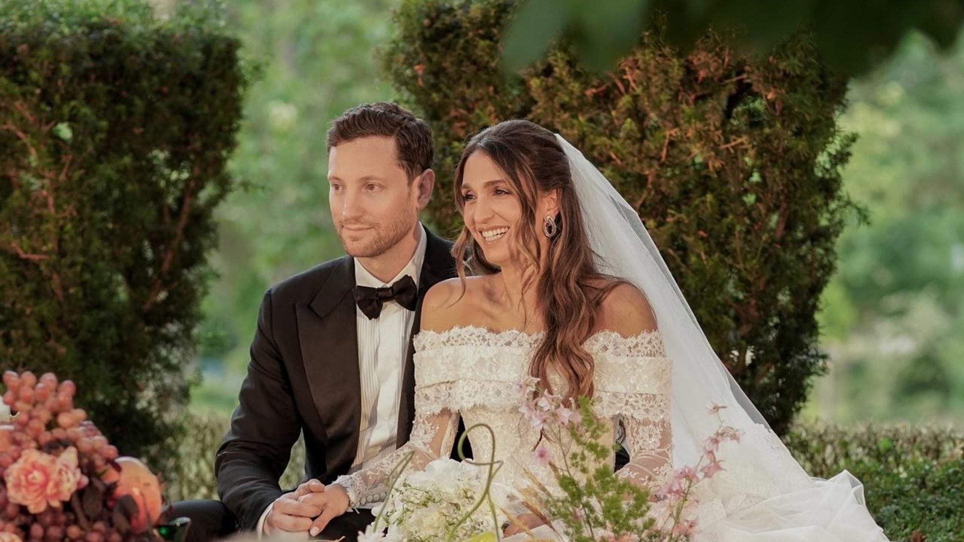 Il matrimonio della principessa Iman Pahlavi: l'abito da sposa è il trionfo del romanticismo