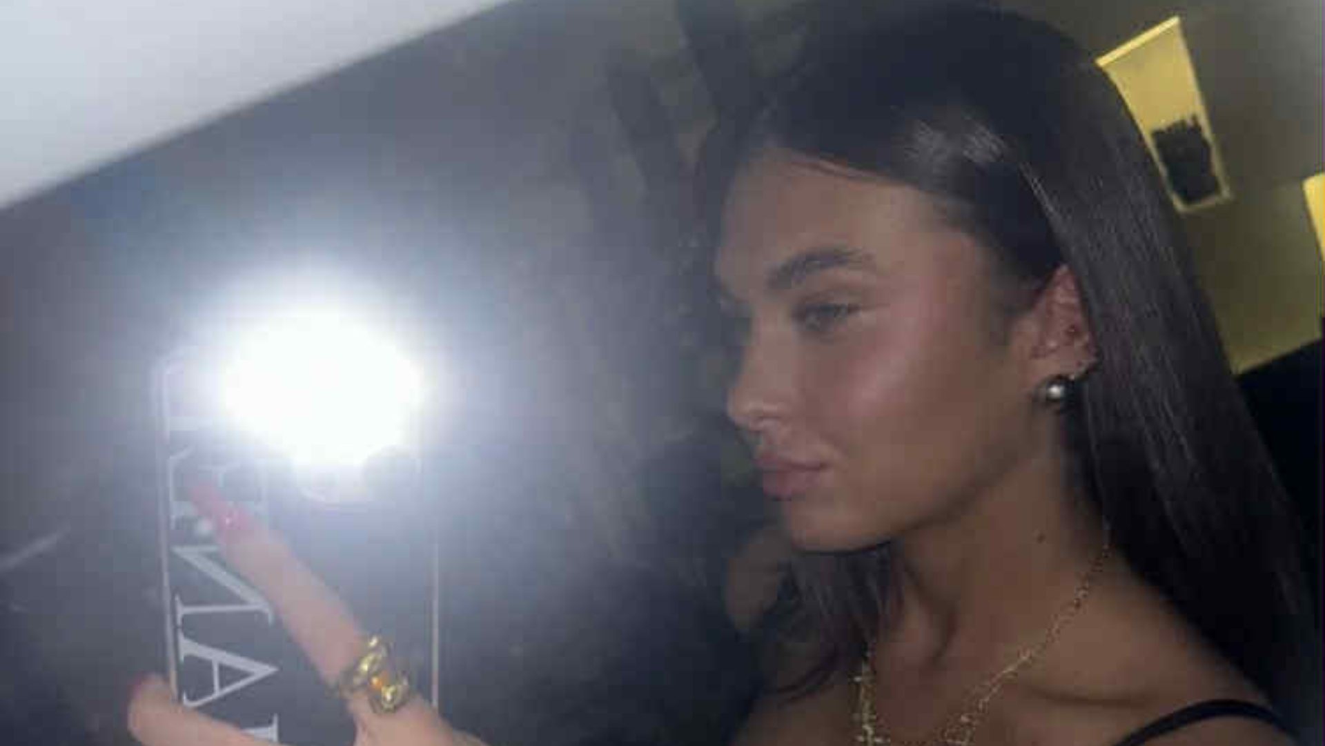 Chanel Totti e la passione per i piercing: quali sono i nuovi orecchini che indossa