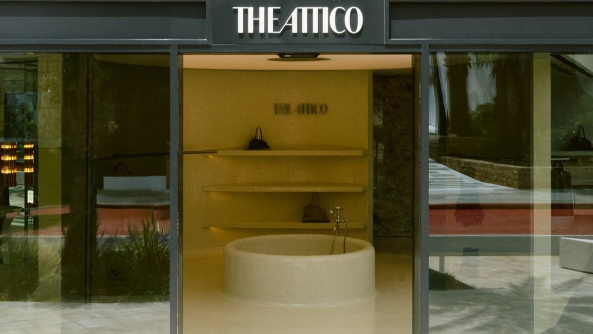 Gilda Ambrosio apre il primo negozio The Attico: perché nel centro della boutique c'è un bagno di lusso