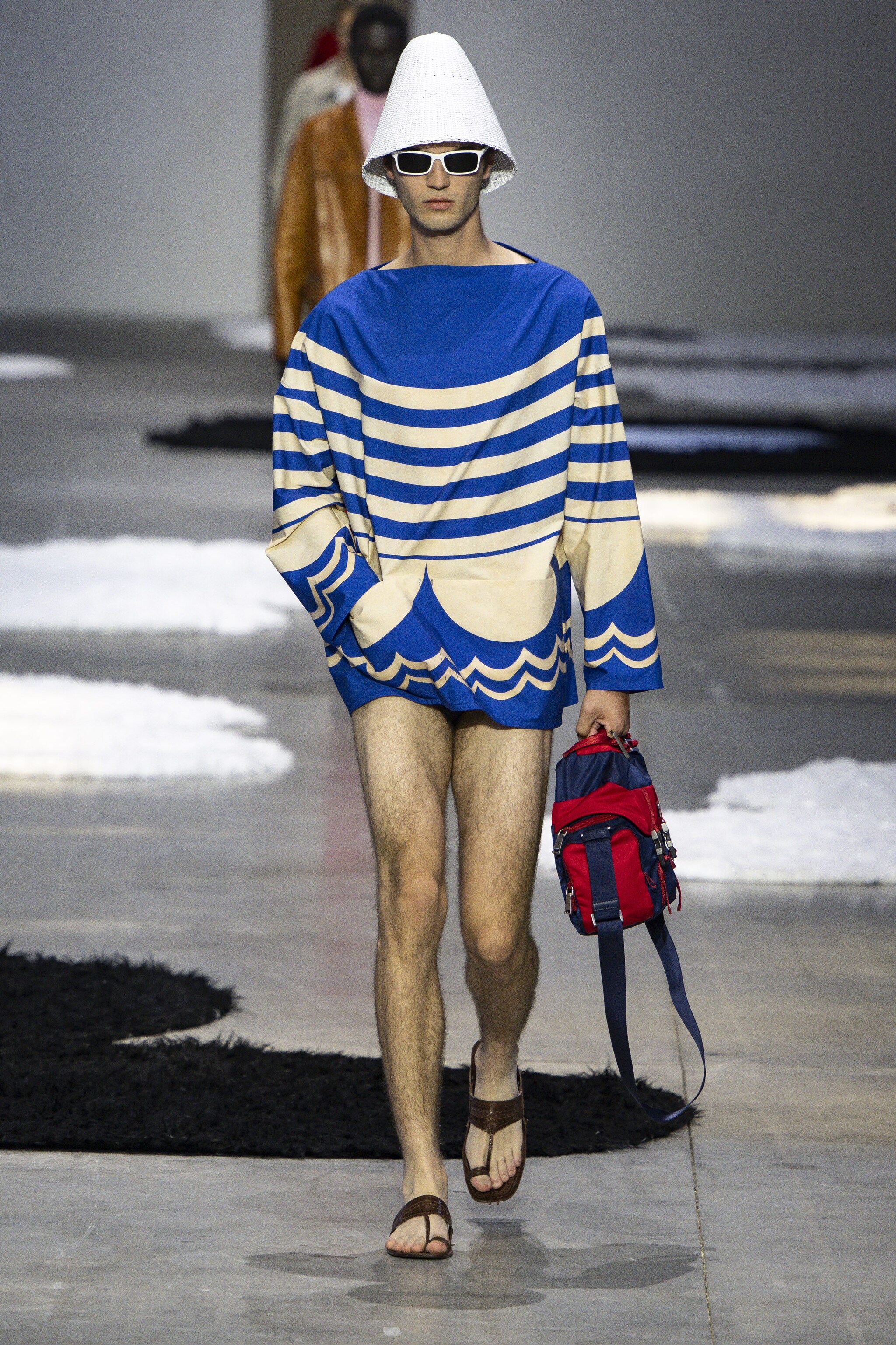 Prada P/E 2026