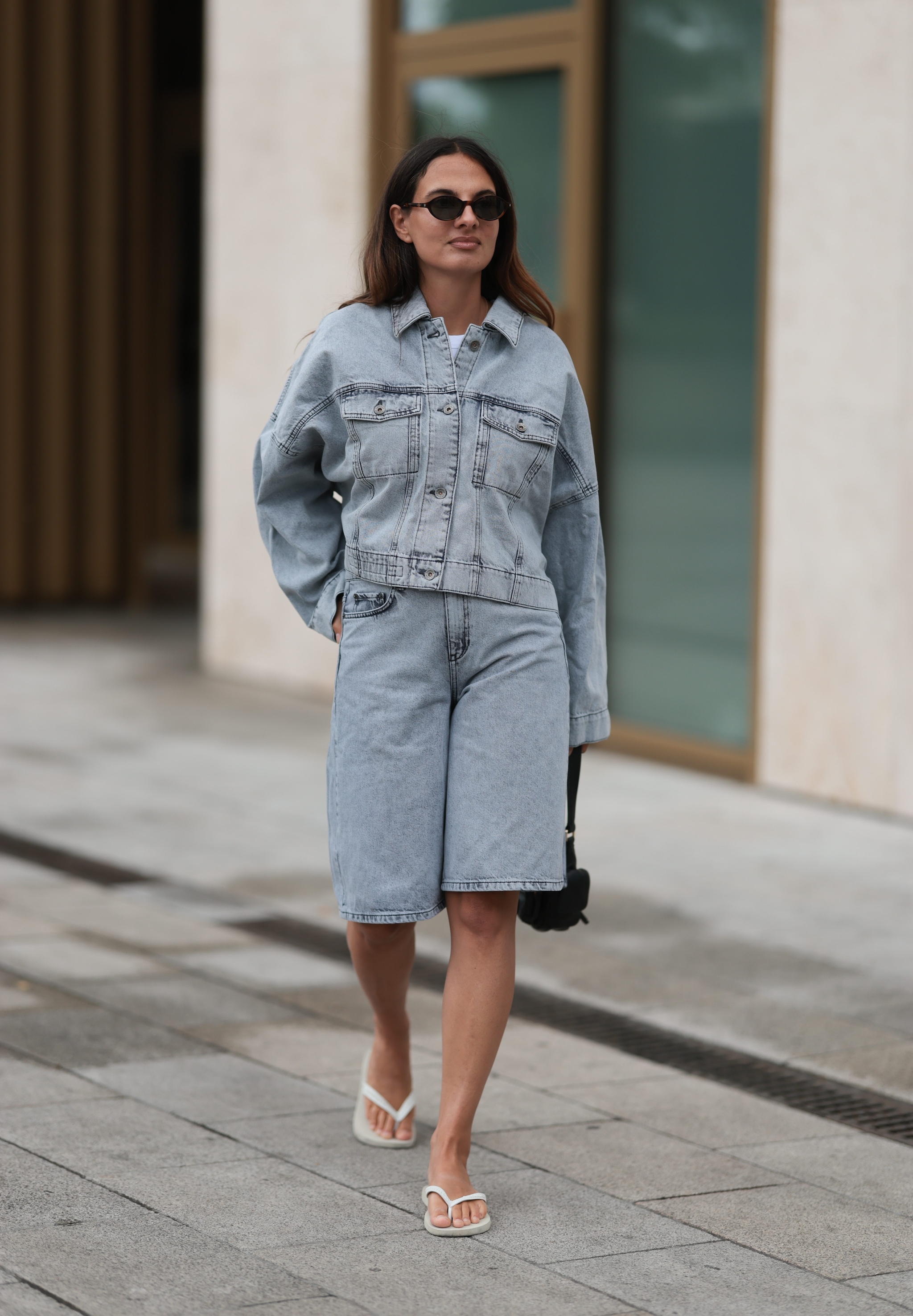 Look total denim con jorts