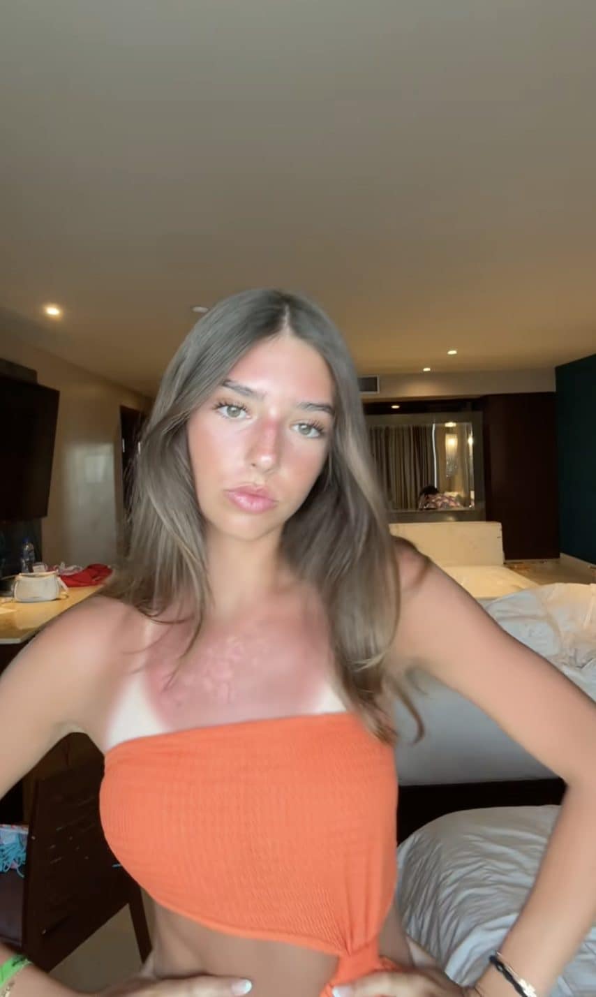 TikTok @adele.w05