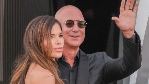 Il vestito più cercato del matrimonio di Jeff Bezos non è della sposa Lauren Sanchez