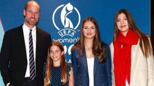 La principessa Charlotte con Leonor e Sofia di Spagna alla finale delle rispettive squadre di calcio
