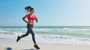 Alimentazione e sport d'estate: i cibi da mangiare e quelli da evitare quando fa caldo