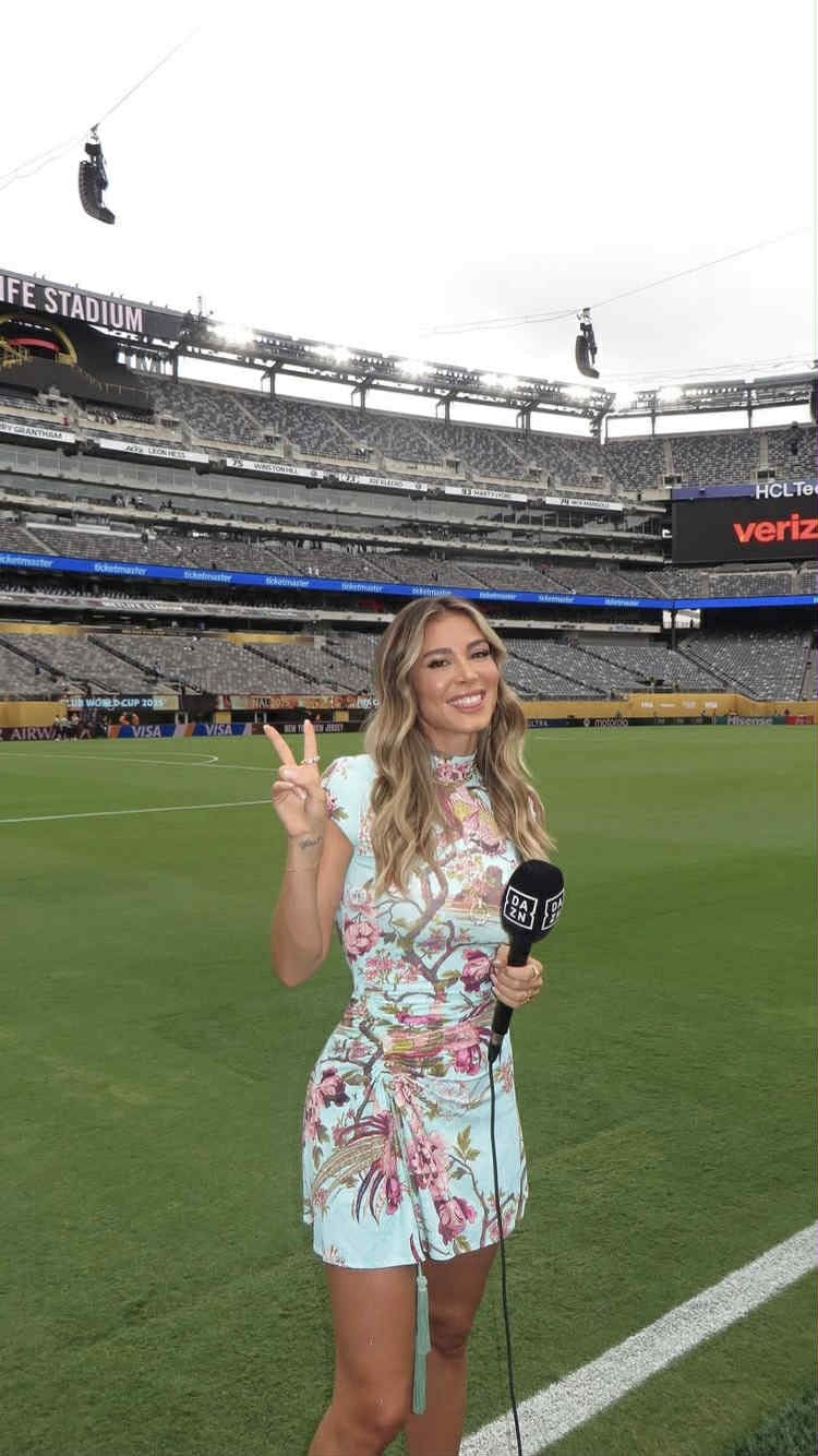Diletta Leotta con l’abito kimono