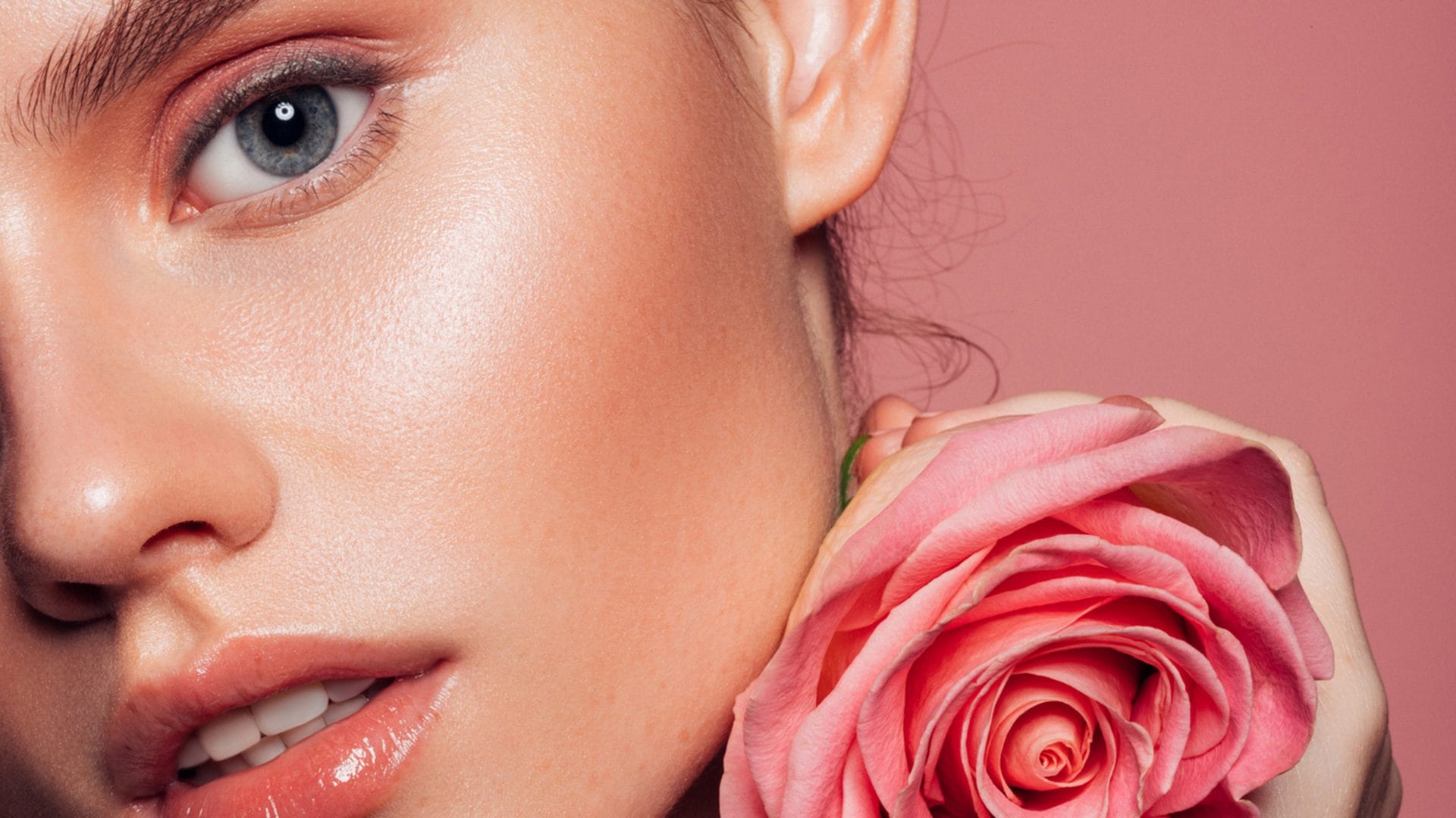 Se il tuo beauty look è glossy e rosato sei una Guava Girl: a cosa si ispira il make-up del momento