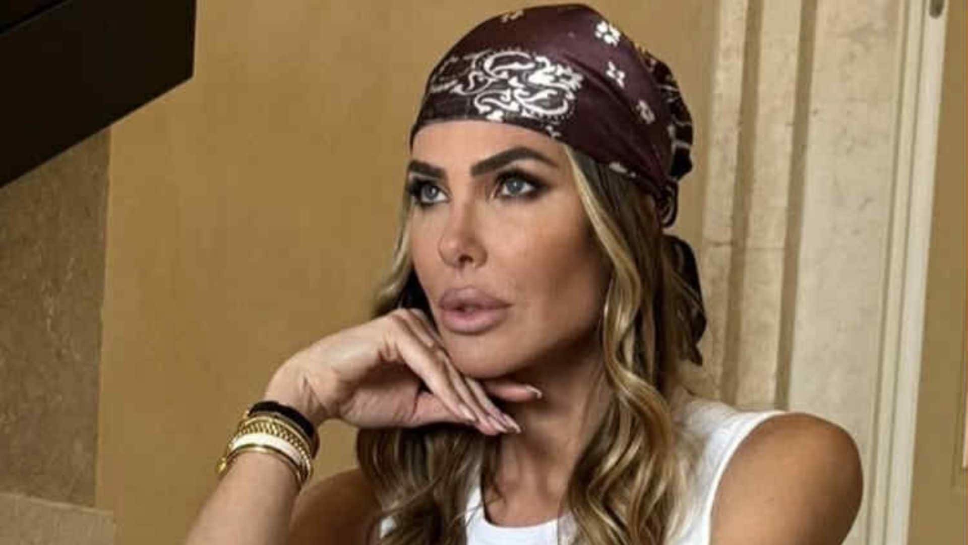 Il ritorno della stampa bandana: Ilary Blasi mostra l'abbinamento perfetto per l'estate