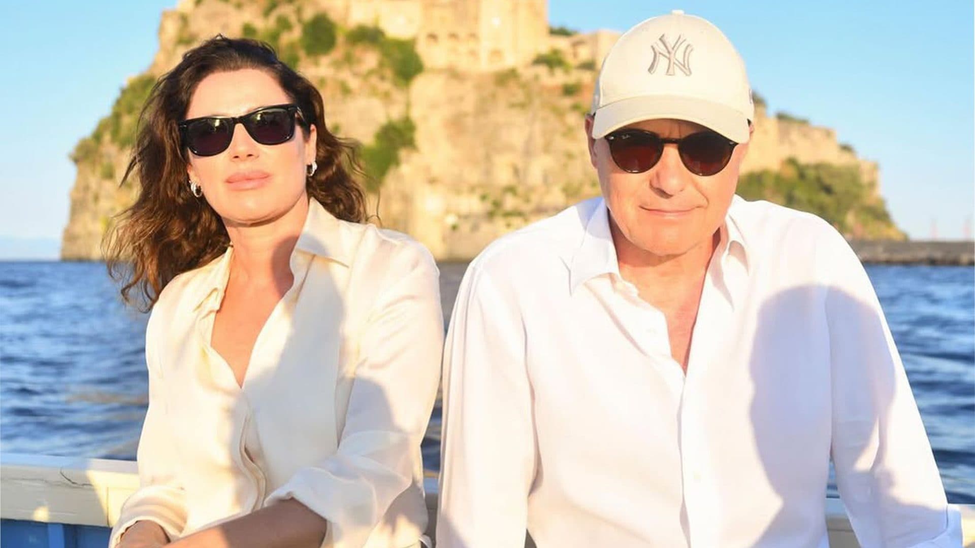 Il look di coppia dell'estate è total white come quello di Luisa Ranieri e Luca Zingaretti