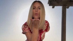 Quanto costa la tutina in stile giapponese indossata da Michelle Hunziker a Mykonos