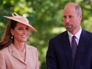 Perché le vacanze a Cefalonia di William e Kate stanno facendo discutere