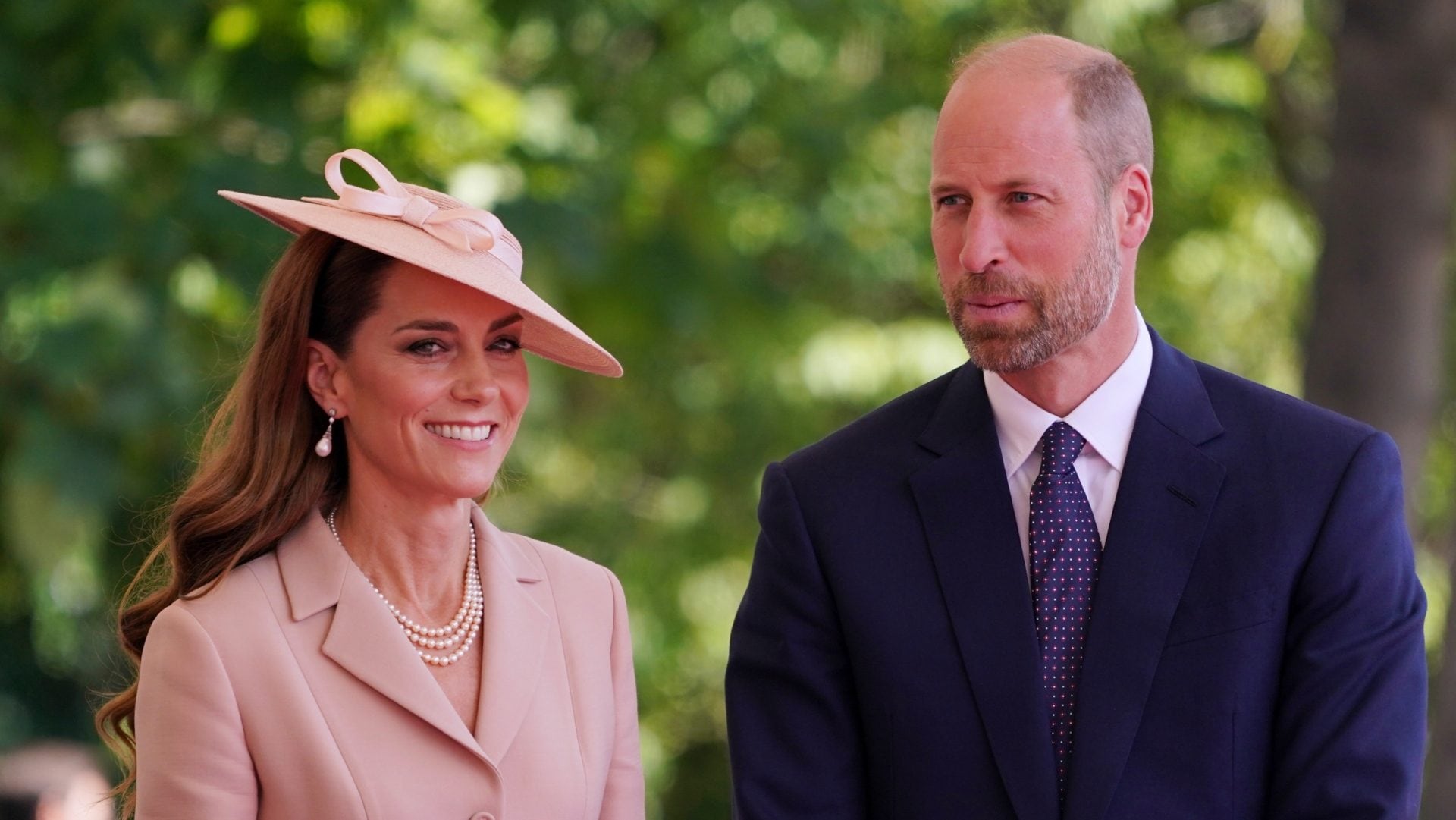 Perché le vacanze a Cefalonia di William e Kate stanno facendo discutere