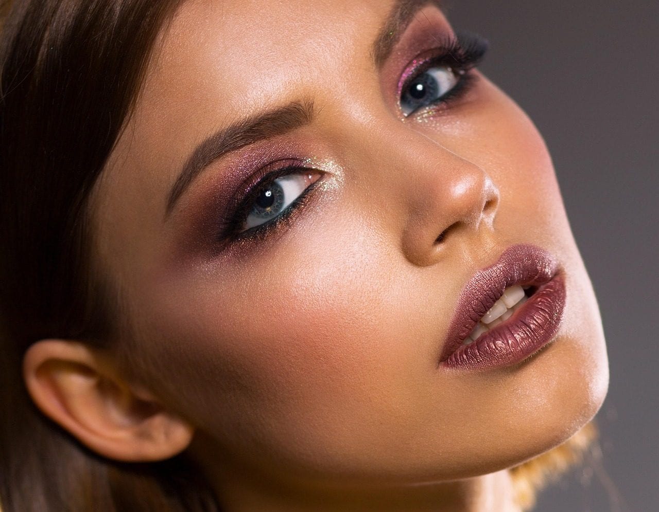 Migliori eyeliner: tipologie, come scegliere la più adatta e consigli per l'applicazione