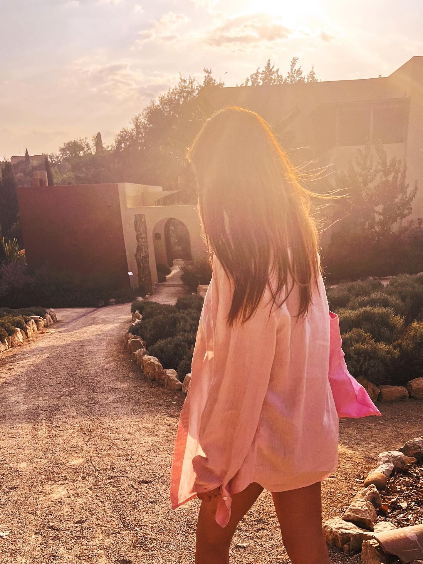 Annalisa in total pink