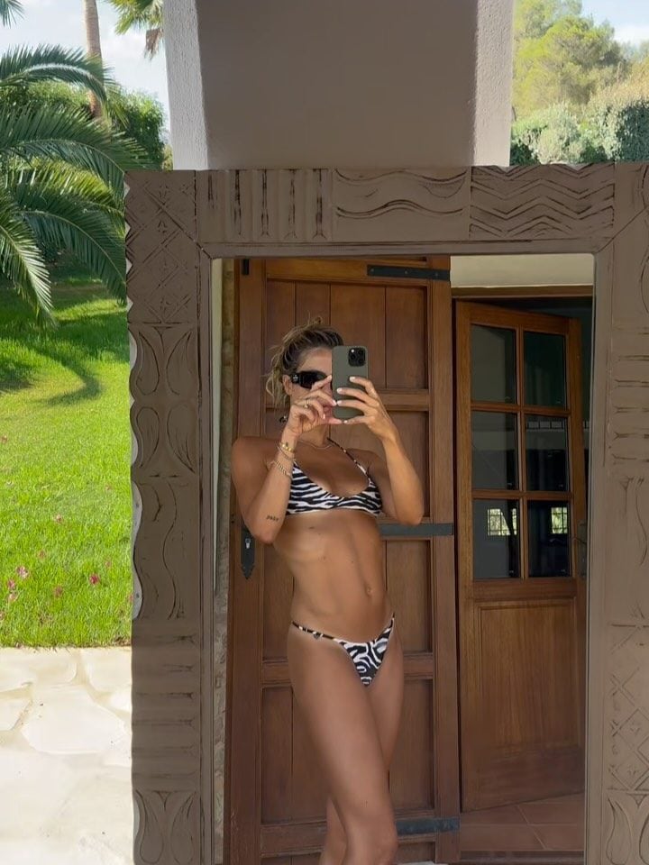 Cristina Marino con bikini The Attico