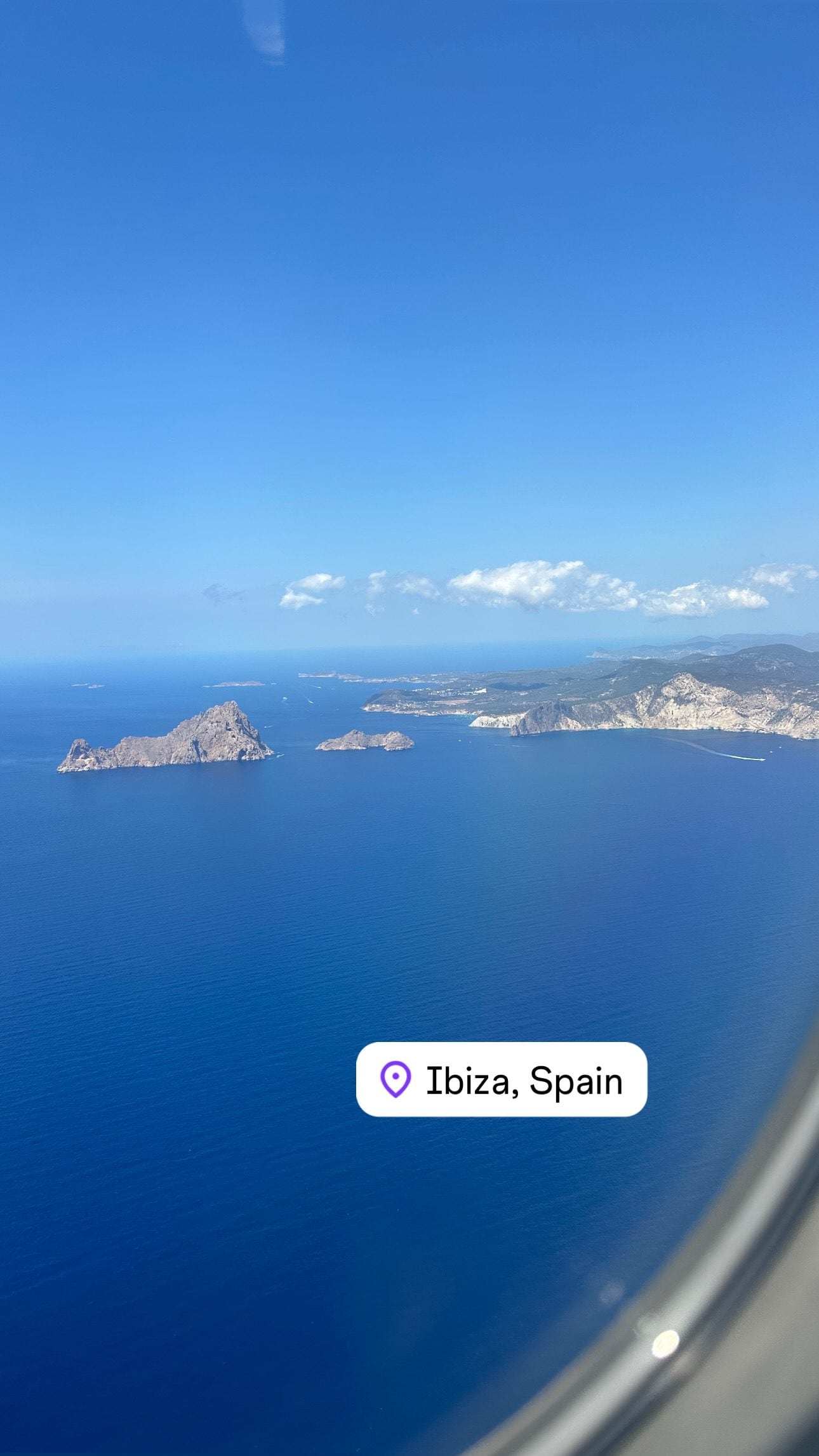 Chiara Ferragni in volo verso Ibiza