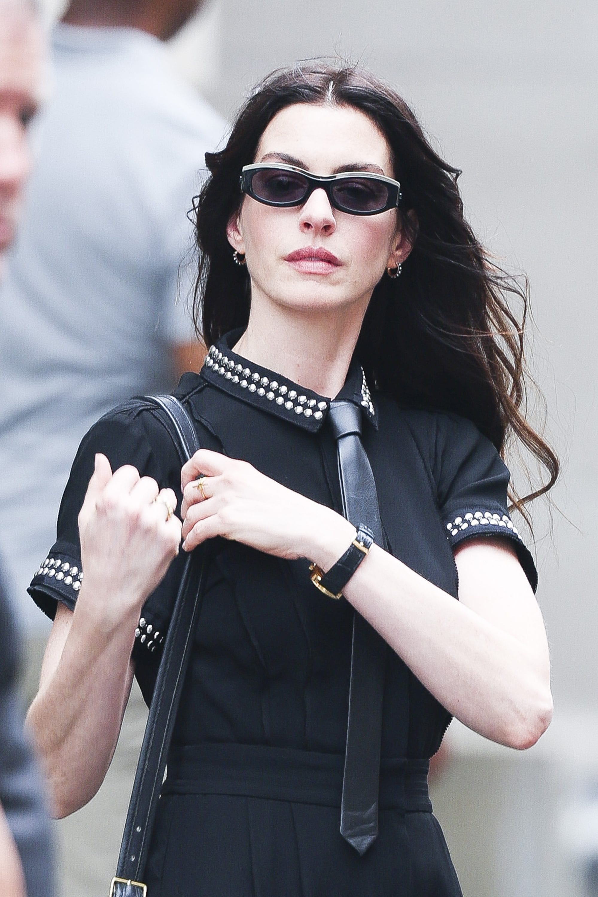 Anne Hathaway con occhiali Chanel