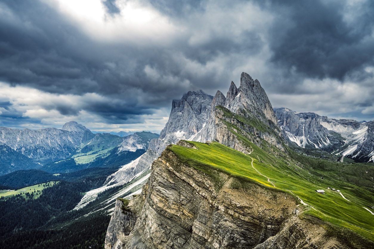 Val Gardena, riattivato il tornello del Seceda: 5 euro per passare, ma c'è un sentiero alternativo gratis