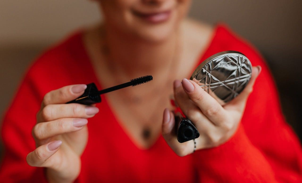 Migliori mascara volumizzanti, allunganti e incurvanti: come scegliere e i consigli per ciglia perfette