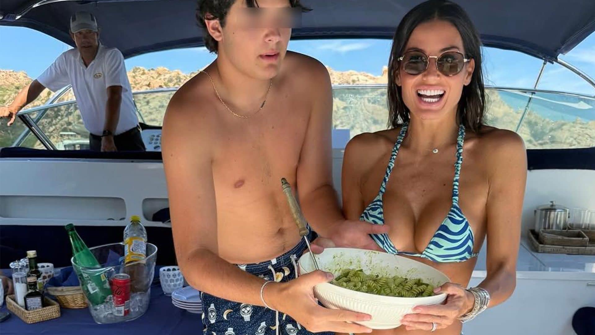 Elisabetta Gregoraci in vacanza col figlio: quanto costa il costume di Nathan Falco Briatore