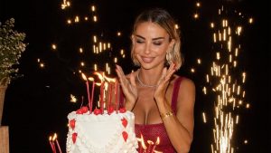I 40 anni di Sabrina Ghio: cosa ha indossato alla sua festa di compleanno