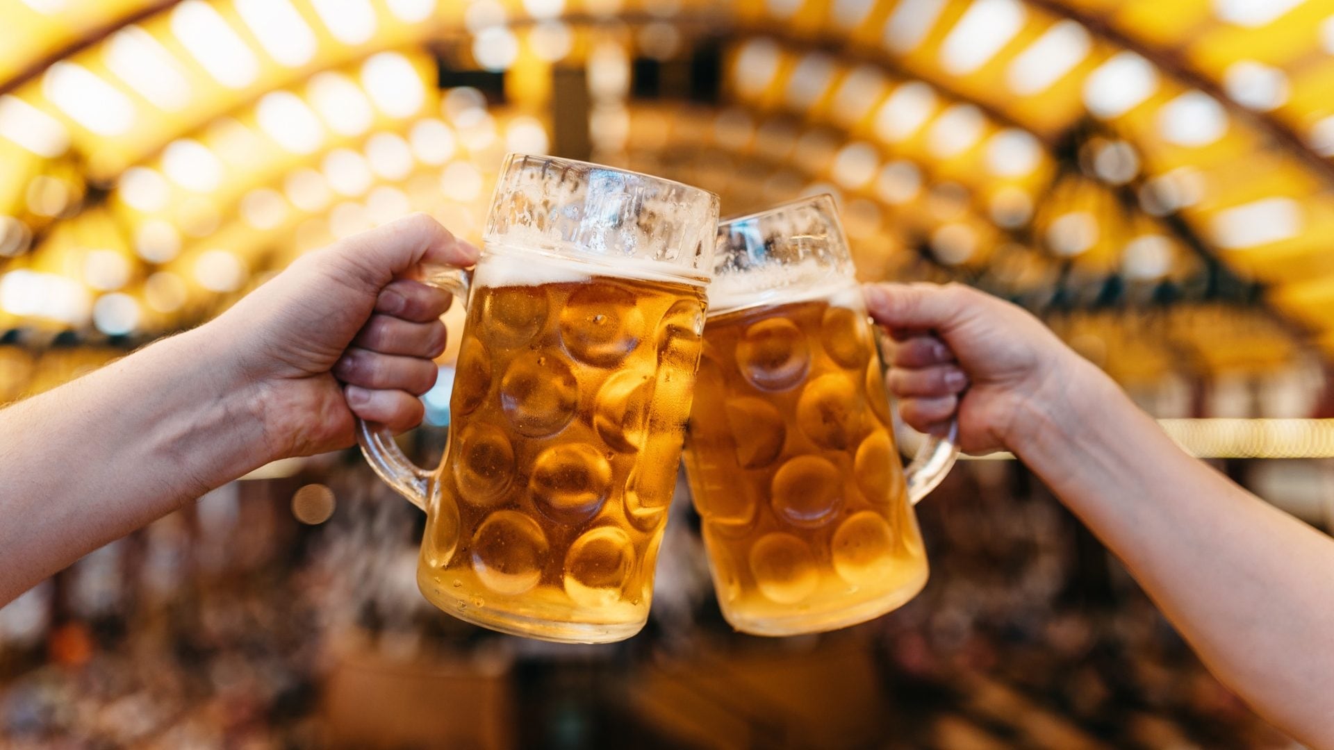In Italia arriva il treno della birra: da dove parte e quanto costa il mezzo speciale per l'Oktoberfest