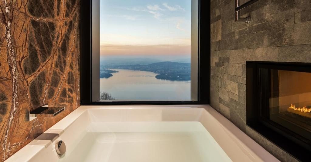 Suite Contemporary Bay con Vista Lago