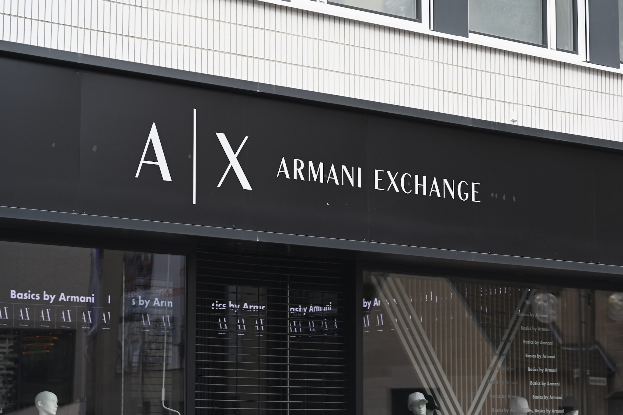 Il logo di A | X Armani Echange