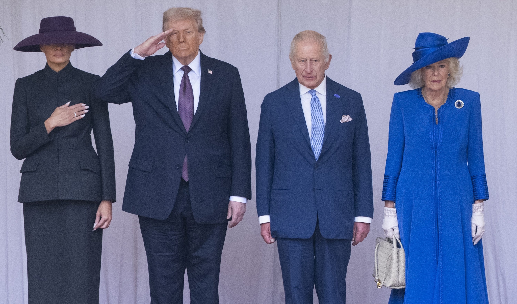 La seconda spilla indossata da Camilla