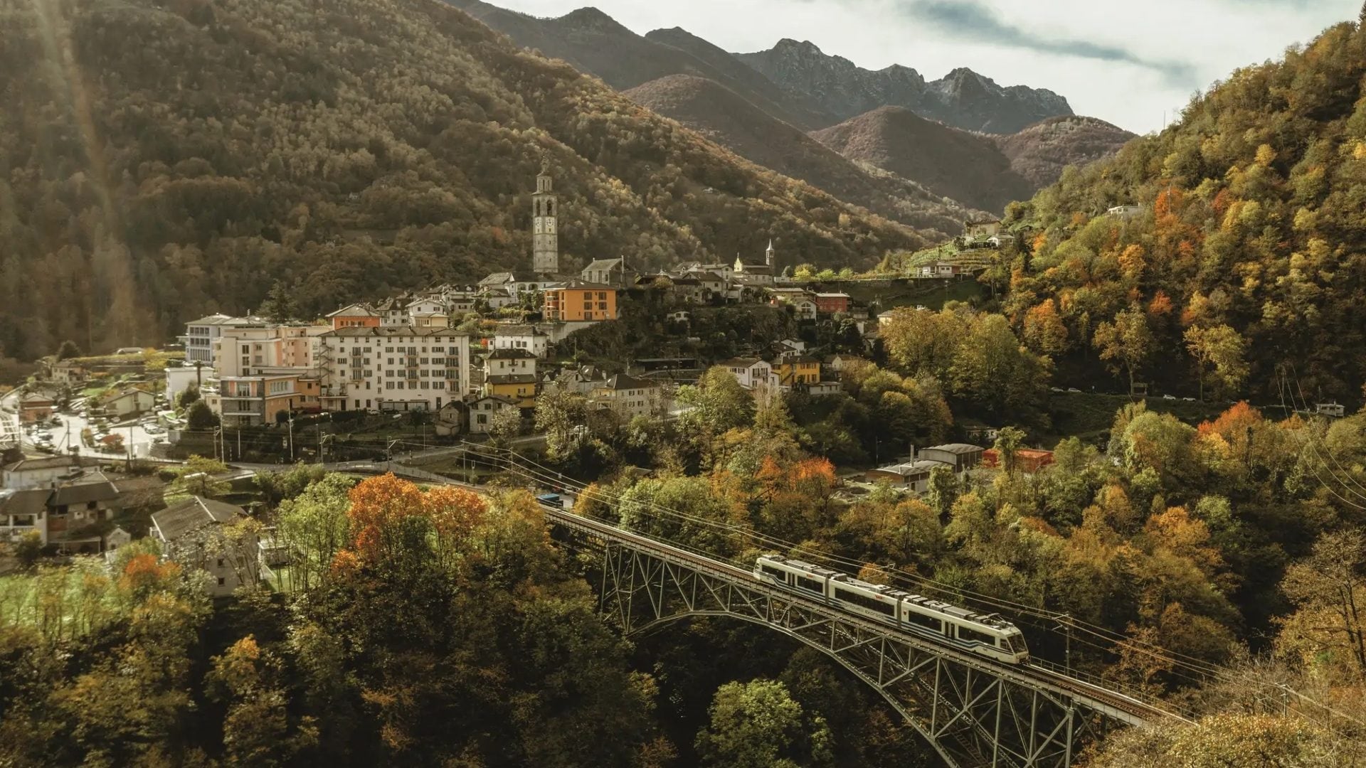 Intragna Svizzera e il Treno del Foliage