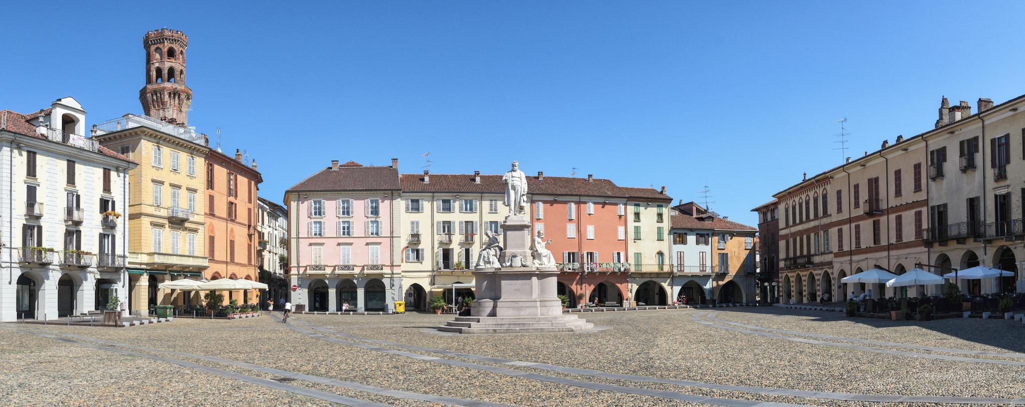 Piazza Cavour, Vercelli