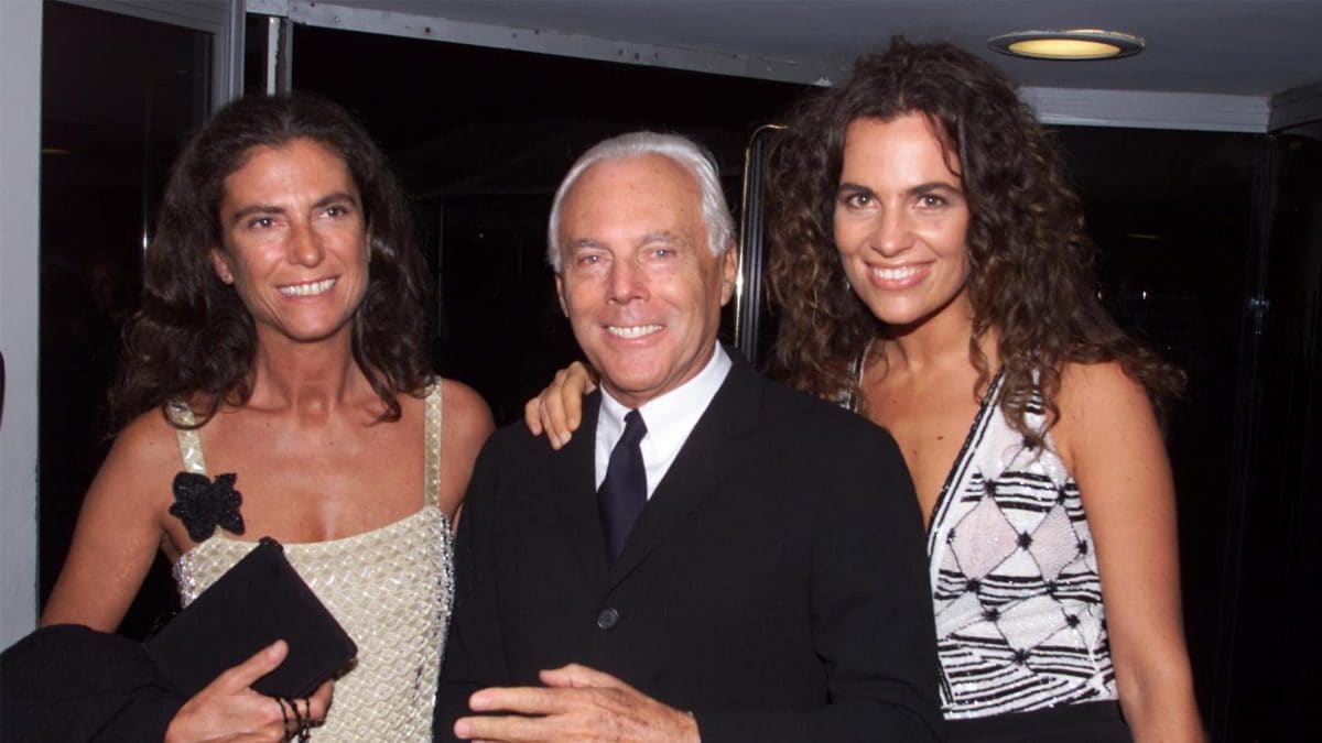 da sinistra: Silvana, Giorgio e Roberta Armani