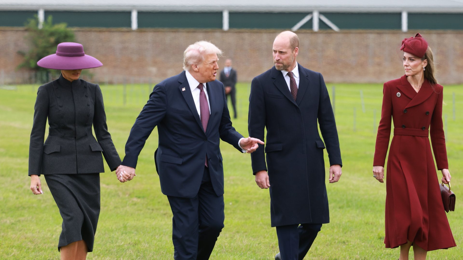 Il significato del cappello di Melania Trump durante l'incontro con William e Kate